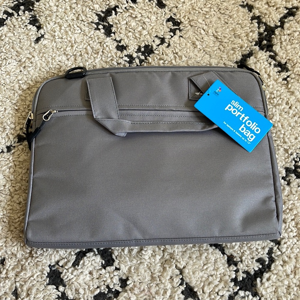 NWT Laptop Case 13”